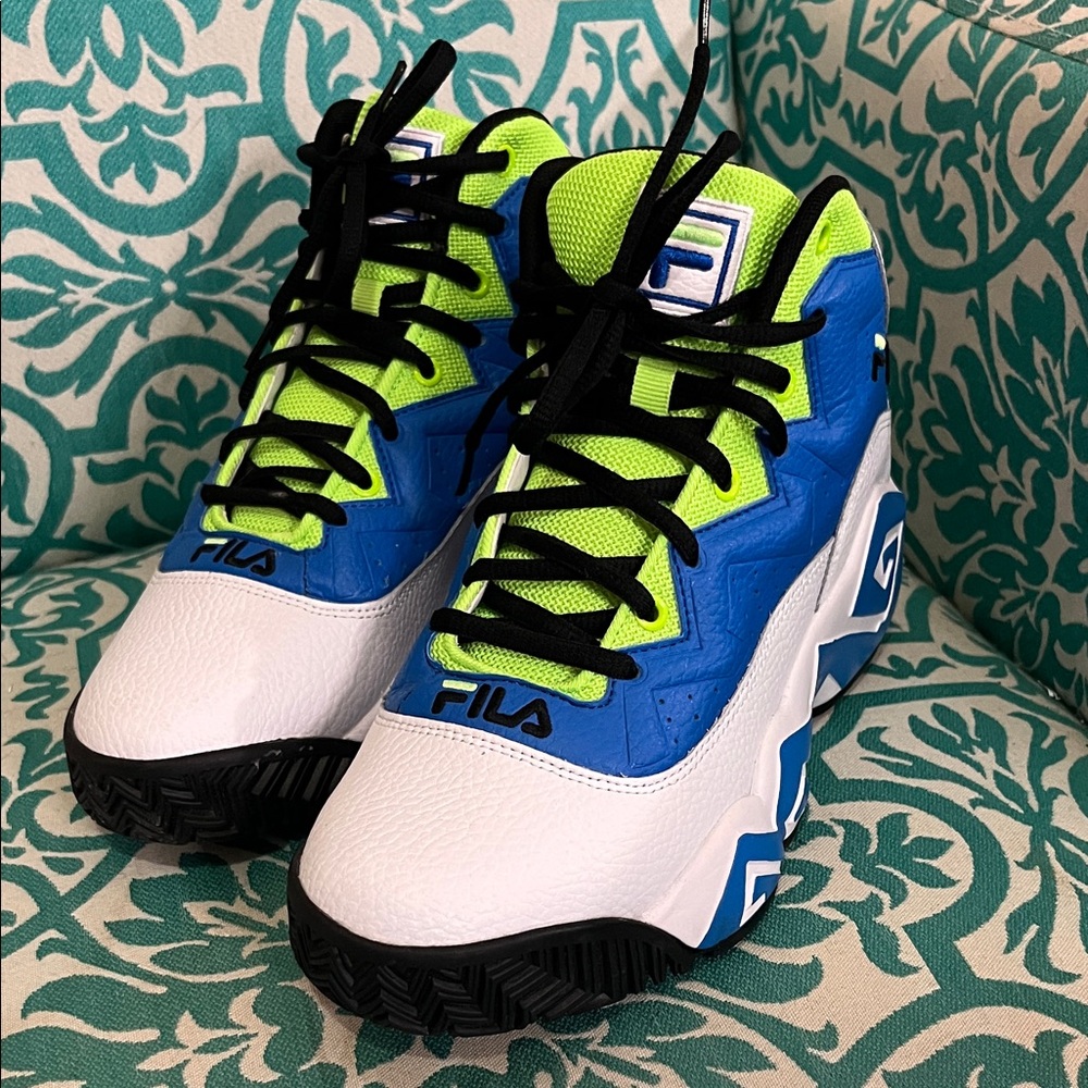 Fila Kids' Sneakers in Blue, Green, and White Sz 8 Boys /Mens